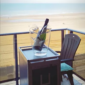 Modern Direct Seaview & Free Parking , Ostende Belgique